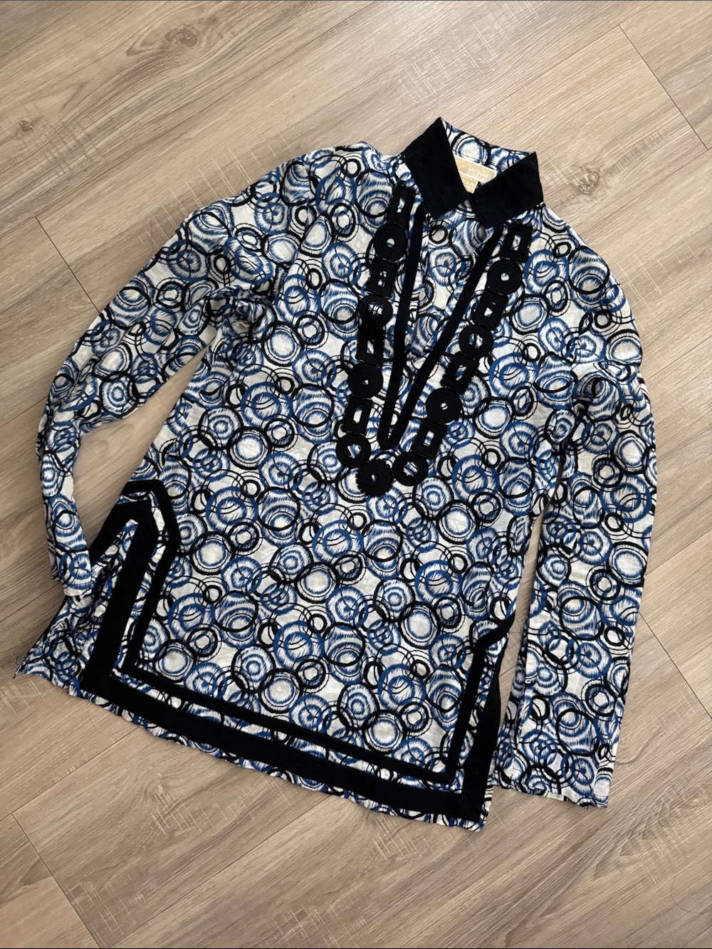 Michael Michael KORS Blue & White Printed Long-Sleeve Shirt with Black Trim, XS